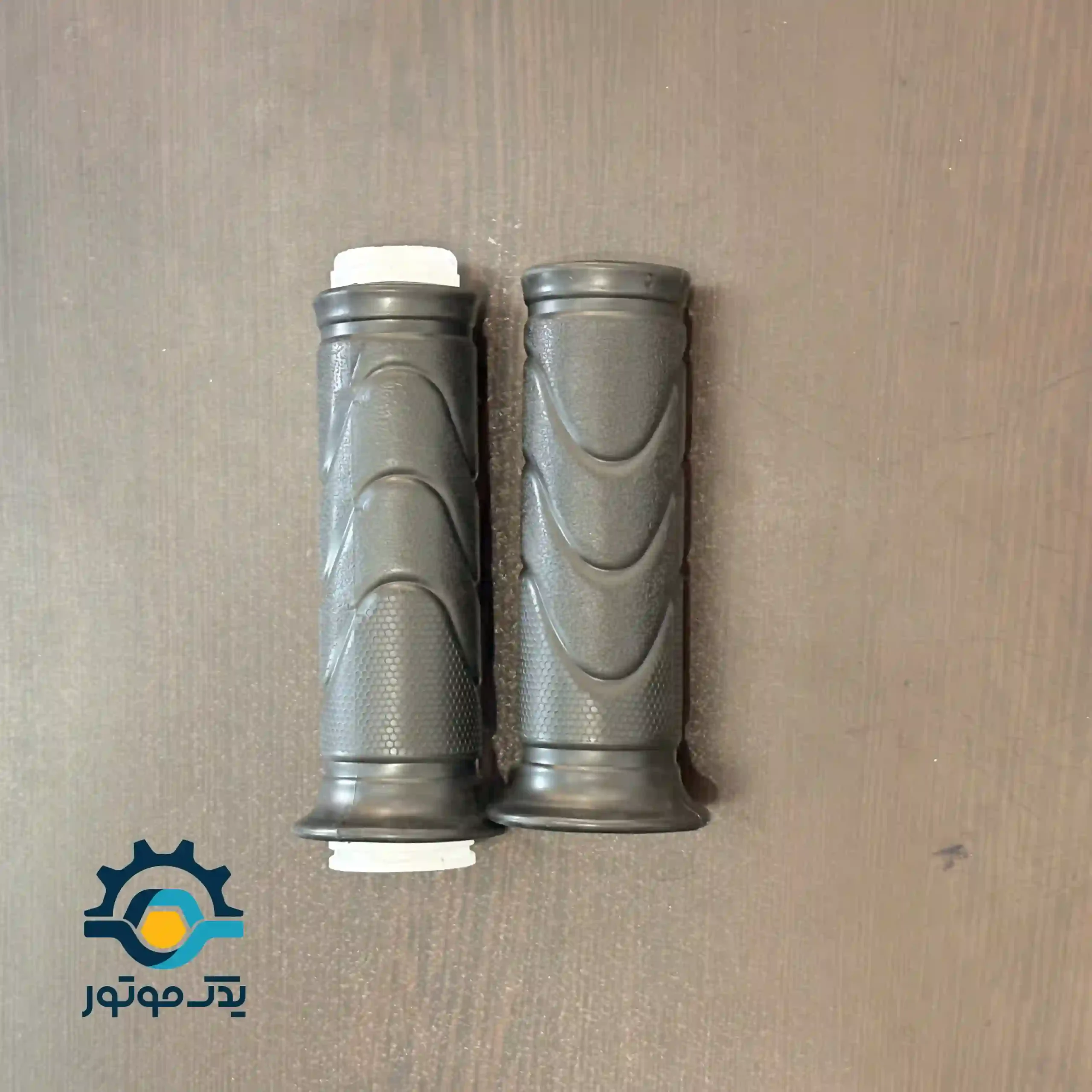 لاستیک سردسته موتور سیکلت کلیک 150 لاستیک سردسته موتور سیکلت کلیک 150