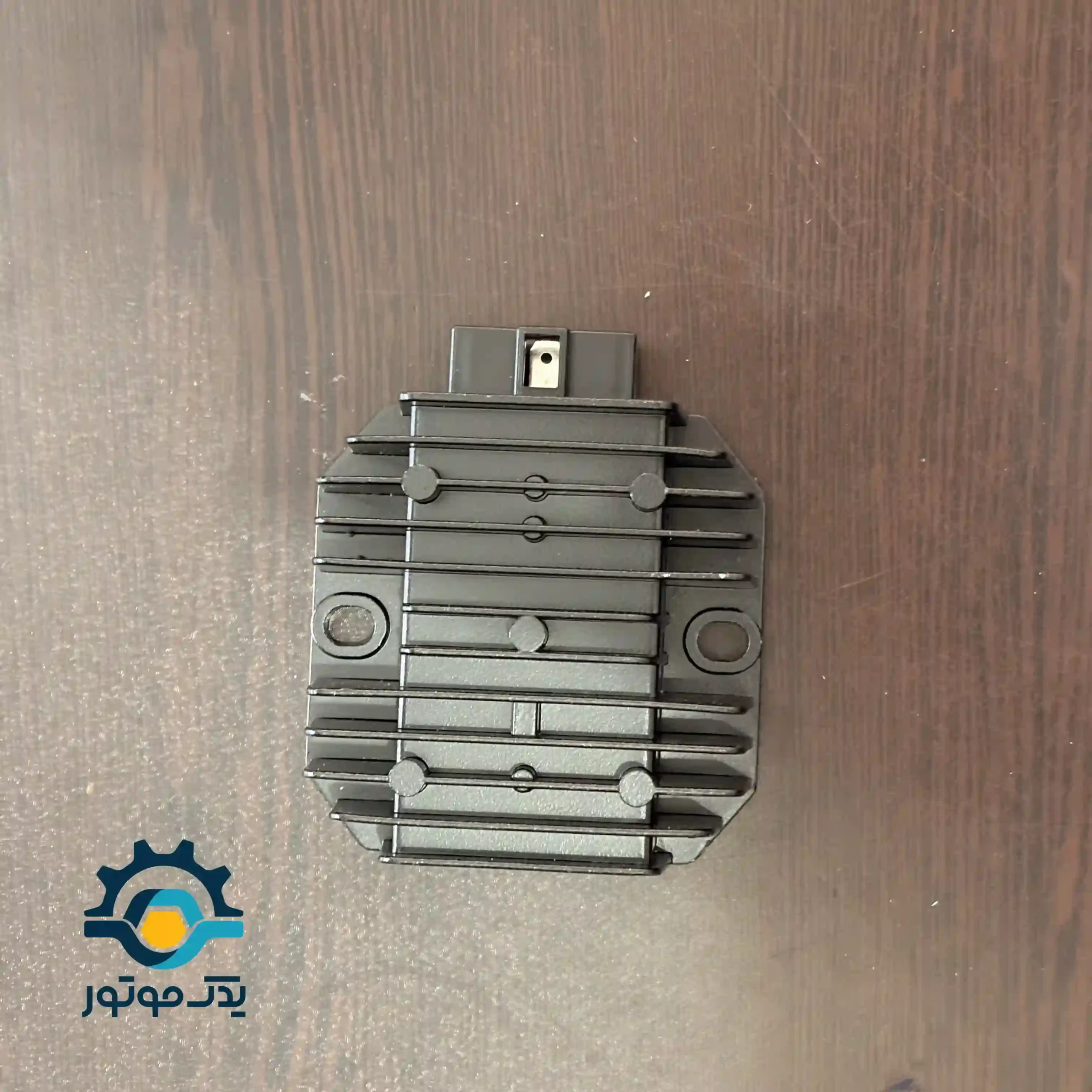 شارژر بزرگ بدون سیم موتور سیکلت کلیک 150 شارژر بزرگ بدون سیم موتور سیکلت کلیک 150